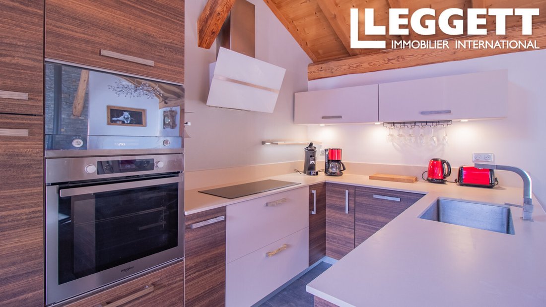 Chalet in Les Allues, Auvergne-Rhône-Alpes, France 3 - 16707418