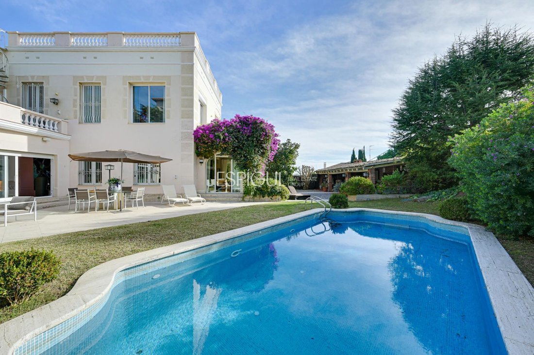 Villa a El Masnou, Catalogna, Spagna 1 - 16706856