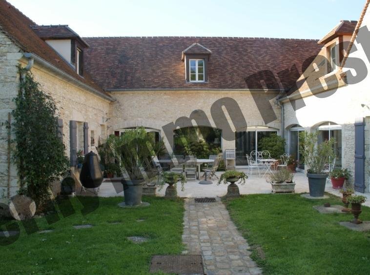 Estate in Lainville-en-Vexin, Ile-de-France, France 1 - 16708412