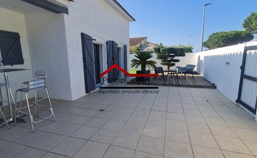 Villa in Saint-Cyprien, Okzitanien, Frankreich 1