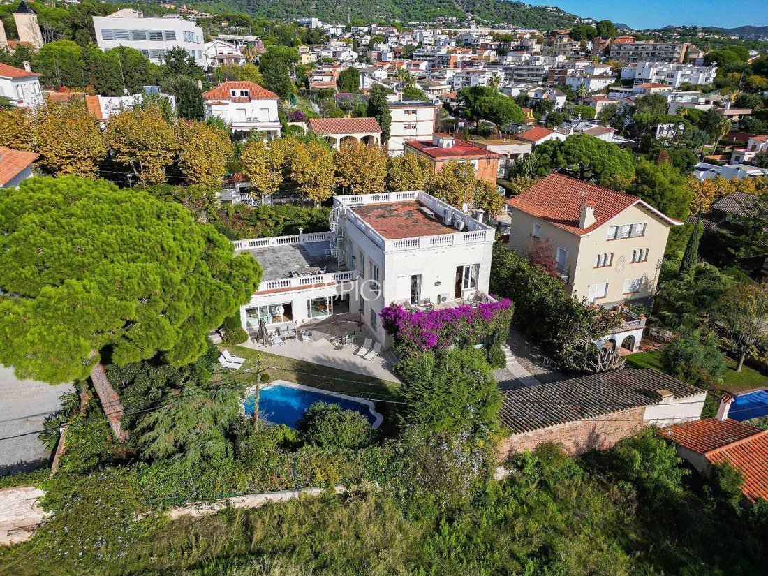 Villa a El Masnou, Catalogna, Spagna 3 - 16706856