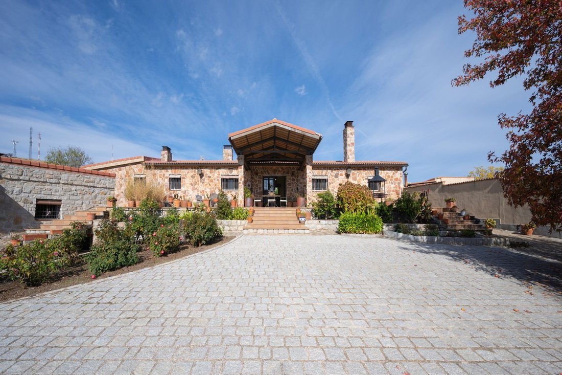 House in Colmenar Viejo, Comunidad de Madrid, Spain 1 - 16706491