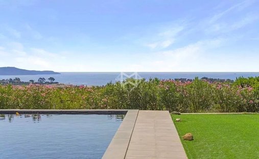 Villa in Nord, Cavalaire-sur-Mer, France 1