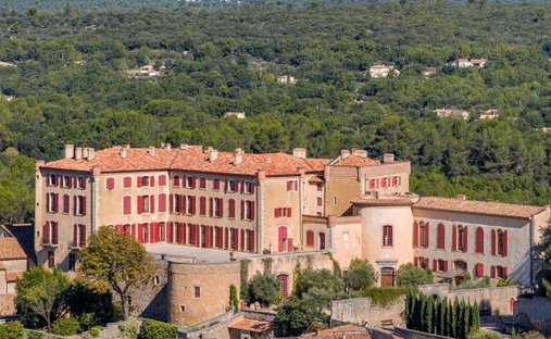 House in La Verdiere, Provence-Alpes-Côte d'Azur, France 1