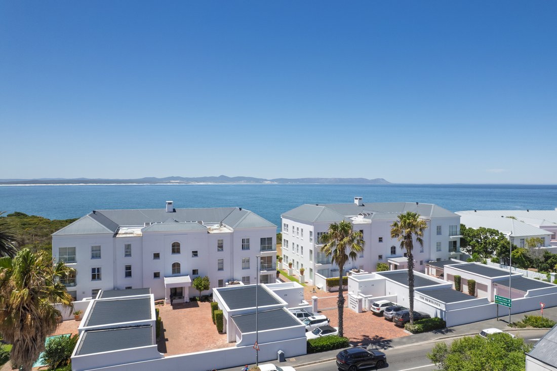 Apartment in Overstrand Local Municipality, Western Cape, South Africa 2 - 16706654