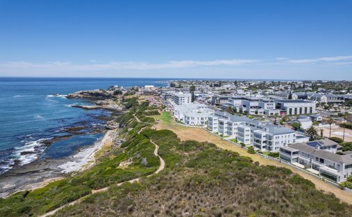 Apartment in Hermanus, Western Cape, South Africa 1