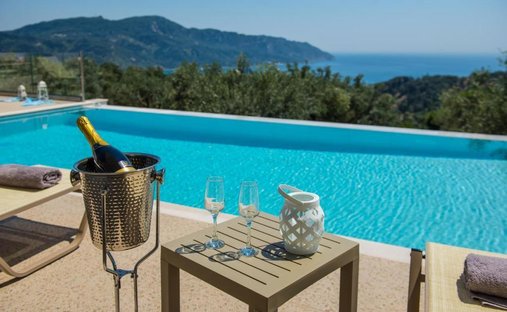 Villa in Northern Corfu, Peloponnese, Western Greece and the Ionian, Grecia 1