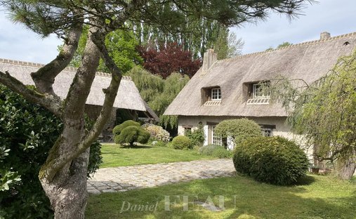 House in Montfort-l'Amaury, Ile-de-France, France 1