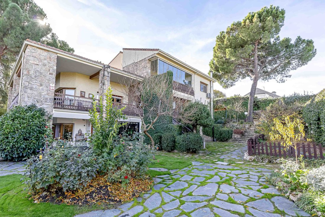 House in Pozuelo de Alarcon, Comunidad de Madrid, Spain 2 - 16708643