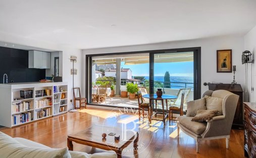 Castle for Sale in Cassis, Provence-Alpes-Côte d'Azur, France