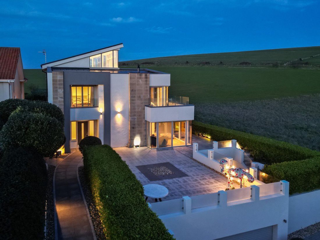House in Brighton, England 1 - 16708296