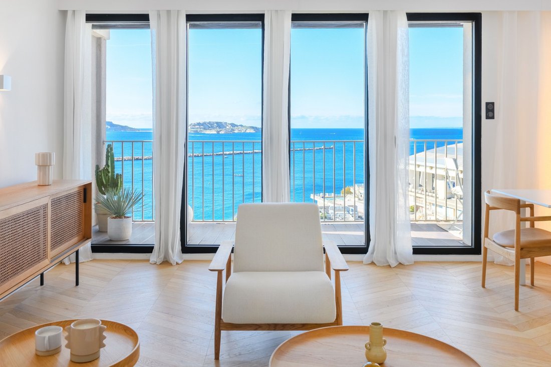 Apartment in Le Pharo, 7e Arrondissement, Marseille 2 - 16709112