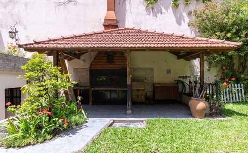 House in Buenos Aires, Buenos Aires, Argentina 1