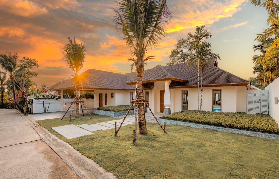 Villa in Choeng Thale, Phuket, Thailand 1 - 16707011