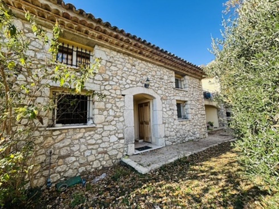 Villa in Coursegoules, Provence-Alpes-Côte d'Azur, France 3 - 16709961