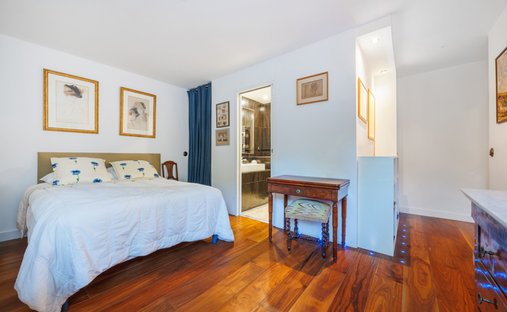 Castle for Sale in Cassis, Provence-Alpes-Côte d'Azur, France