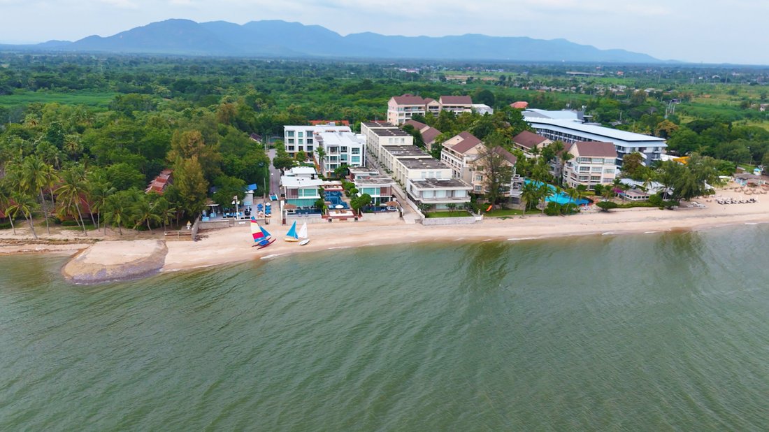 House in Cha-am, Phetchaburi, Thailand 1 - 16706558