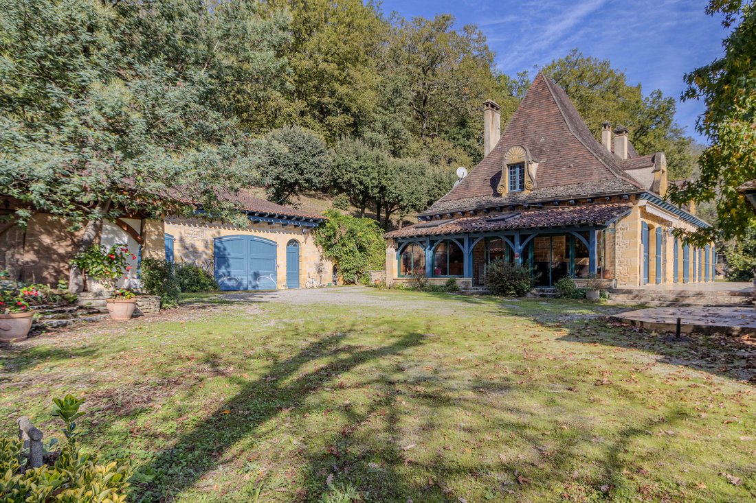 House in Sarlat-la-Canéda, Nouvelle-Aquitaine, France 3 - 16709971