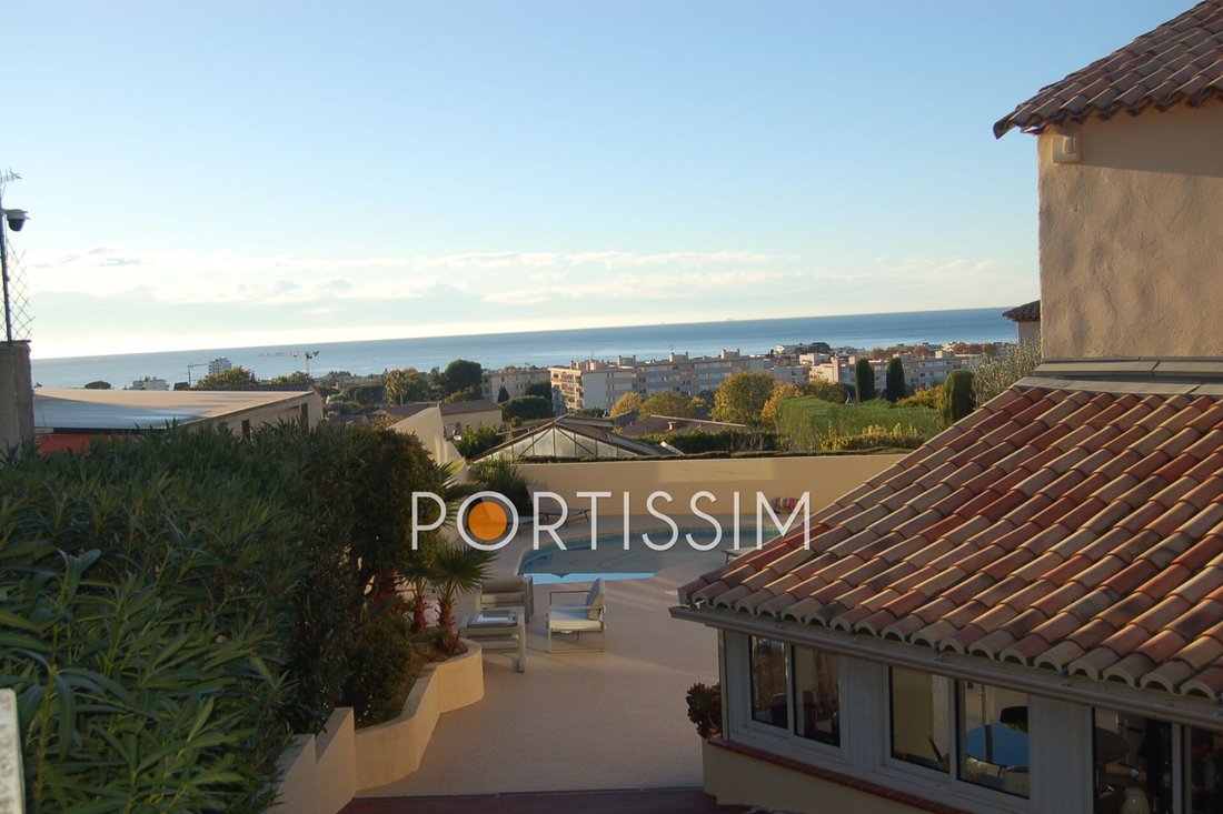 Villa in Val Fleuri-Les Gros Buaux, Cagnes-sur-Mer, France 4 - 16710118