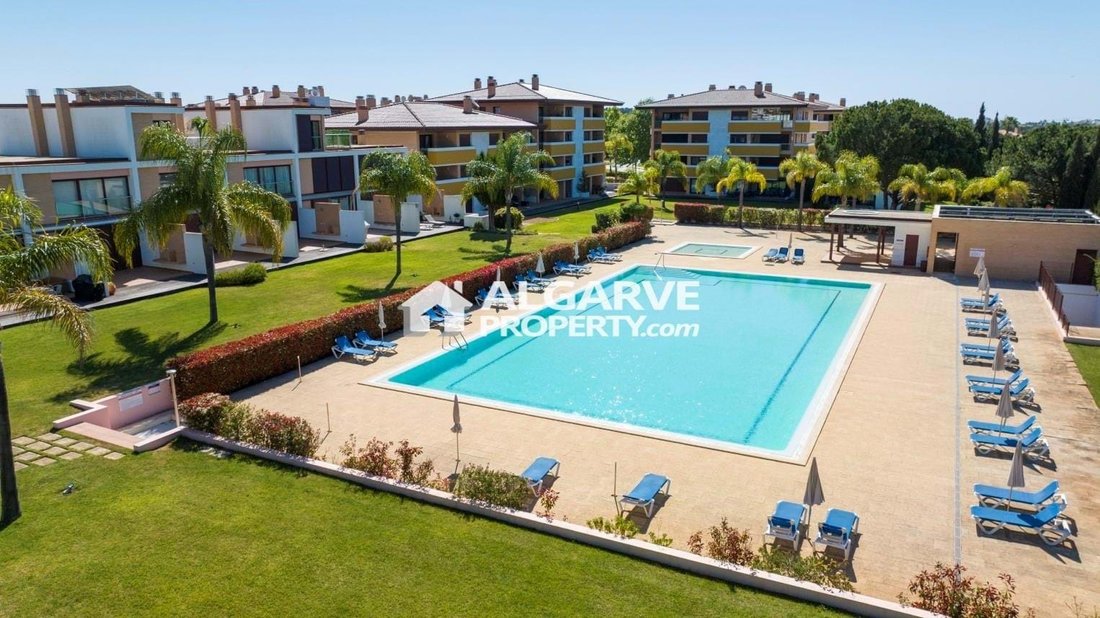 Townhouse in Vilamoura, Quarteira, Algarve 2 - 16710698