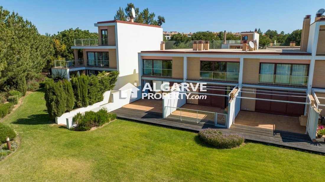 Townhouse in Vilamoura, Quarteira, Algarve 1 - 16710698