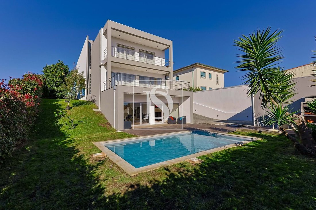 Villa in Tamel, Braga, Portugal 1 - 16710699