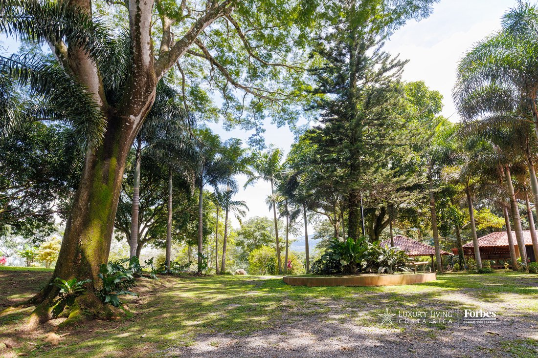 Land in Ciudad Colón, San José Province, Costa Rica 1 - 16712453