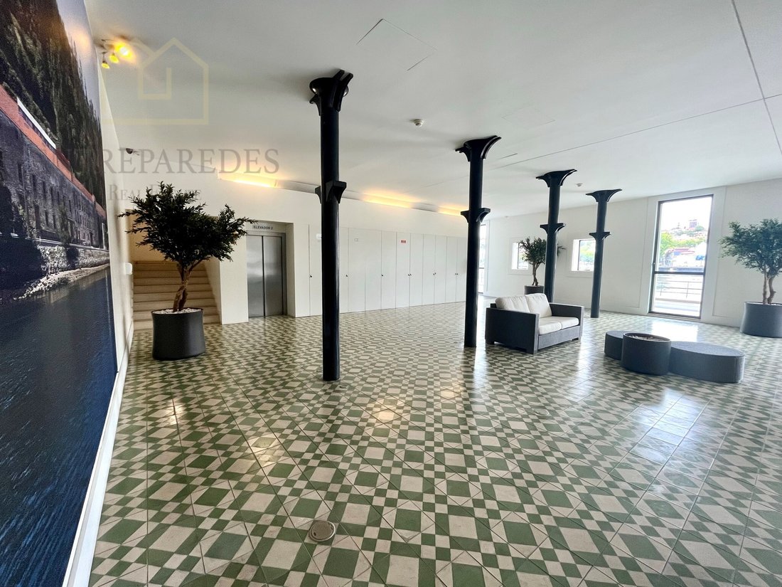 Apartment in Santa Marinha e Sao Pedro da Afurada, Porto District, Portugal 1 - 13043421