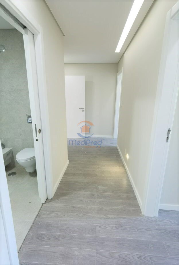 Apartment in Santo António dos Cavaleiros, Lisbon, Portugal 4 - 16598126
