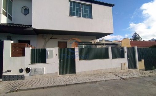 House in Carcavelos e Parede, Lisbon, Portugal 1