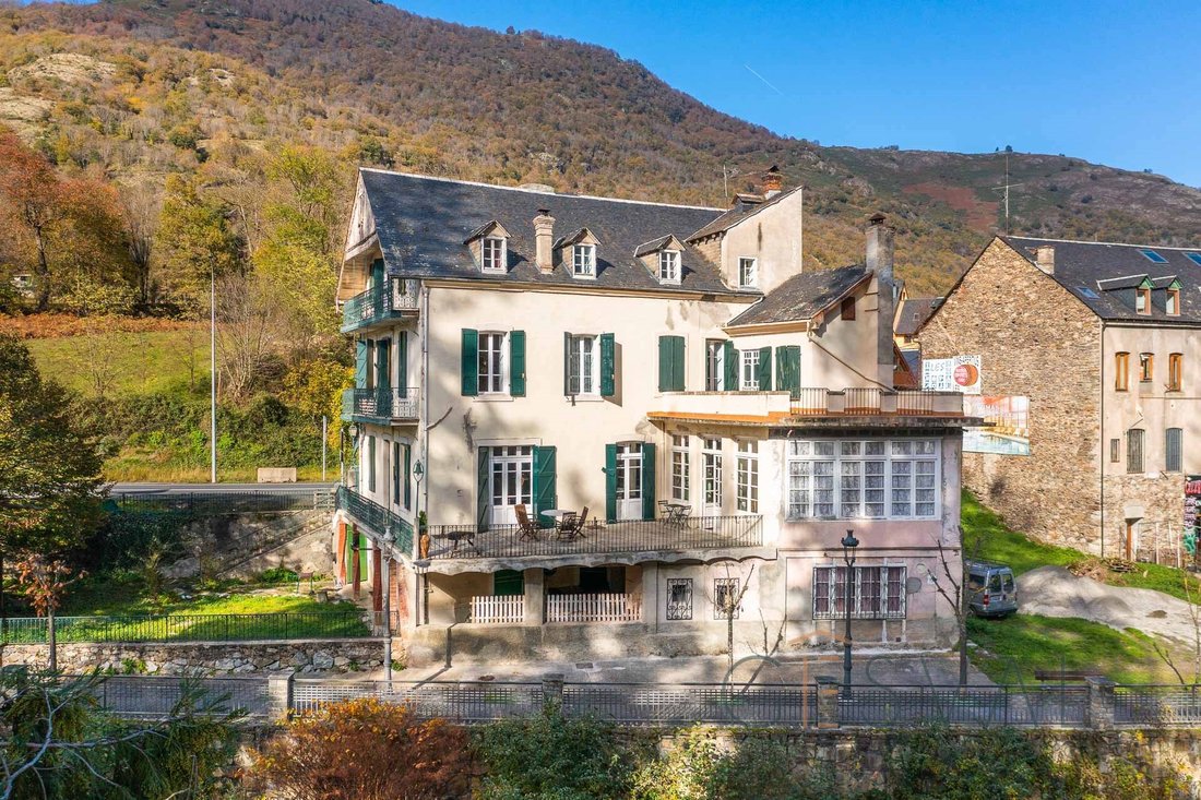 House in Les, Catalonia, Spain 4 - 14976143