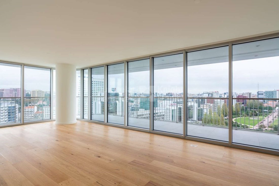 Apartment in Campolide, Lisbon, Portugal 5 - 15015623