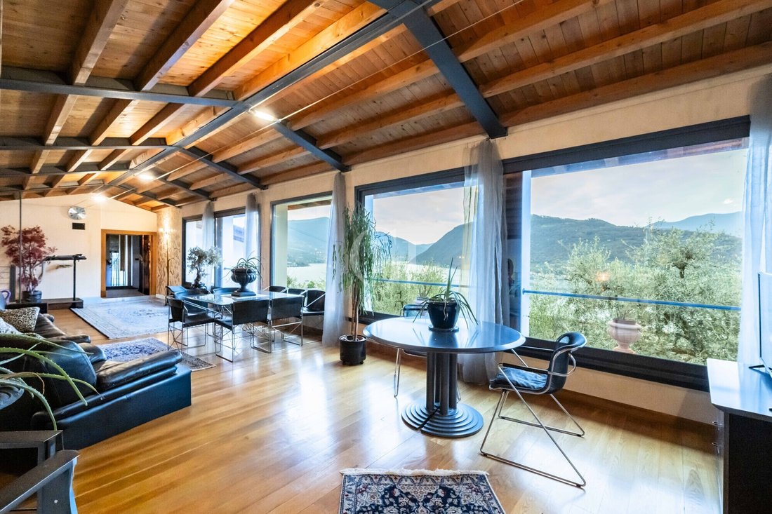 House in Sale Marasino, Lombardy, Italy 5 - 16714267