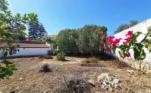 House in Parede, Lisbon, Portugal 1