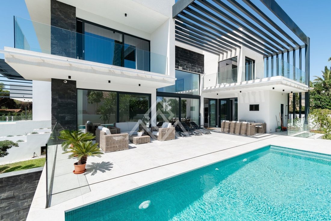 House in Elviria-Cabopino, Marbella, Spain 1 - 15491361
