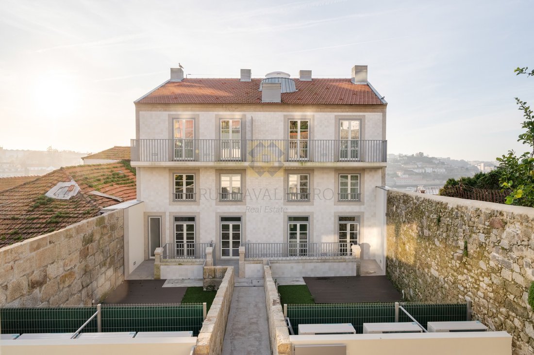 Apartment in Santa Marinha e Sao Pedro da Afurada, Porto District, Portugal 1 - 14780167