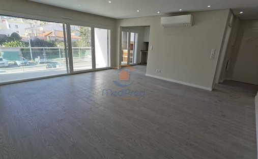 Apartment in Santo António dos Cavaleiros, Lisbon, Portugal 1