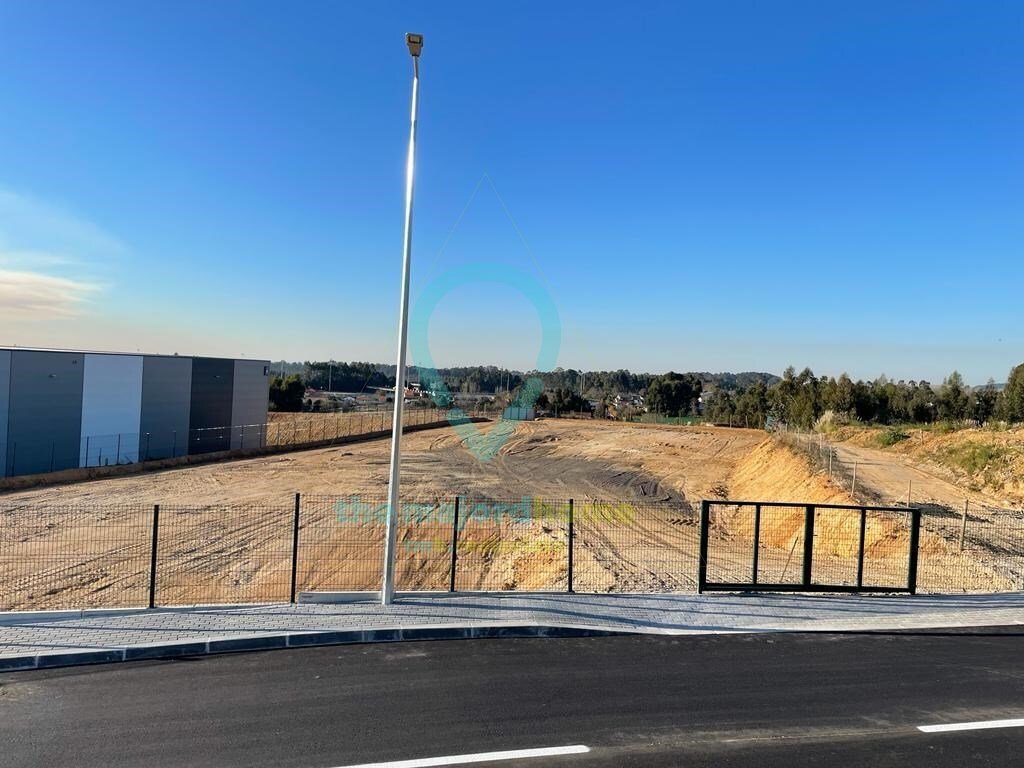 Land in Nogueira da Regedoura, Aveiro District, Portugal 1 - 16110798