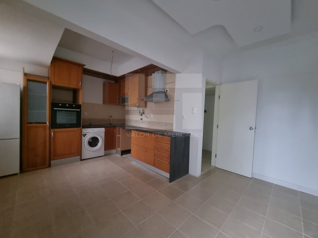 Apartment in Campolide, Lisbon, Portugal 2 - 16484266