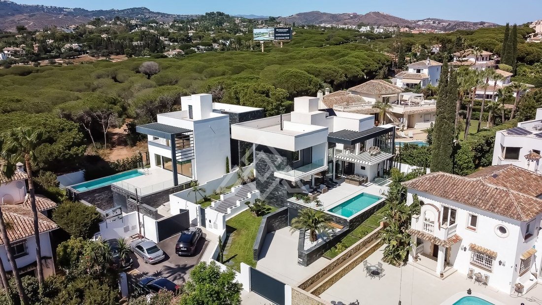 House in Elviria-Cabopino, Marbella, Spain 2 - 15491361
