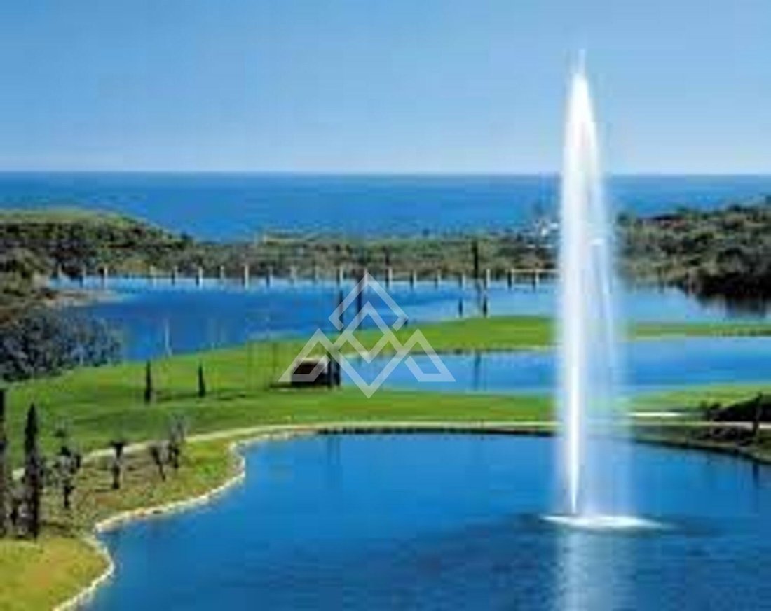 Land in Benahavis, Andalusia, Spain 5 - 15491327