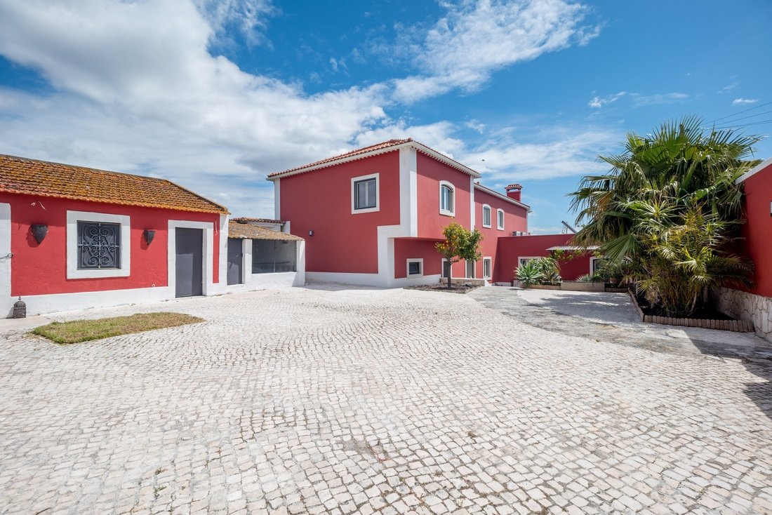 House in Laranjeiro e Feijo, Setubal, Portugal 2 - 15243499