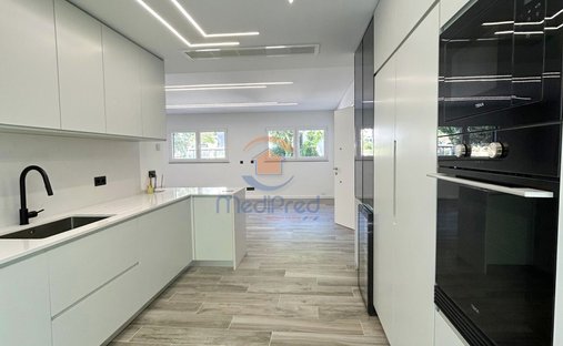 Apartment in Santa Iria de Azoia, Sao Joao da Talha e Bobadela, Lisbon, Portugal 1