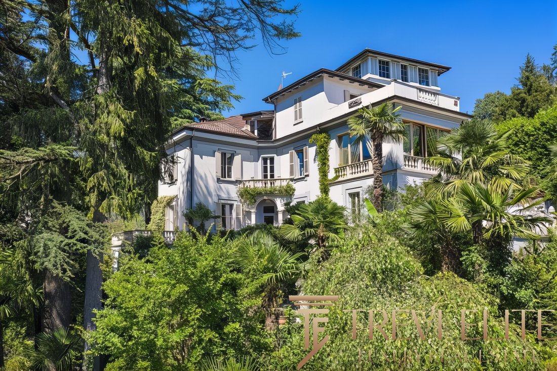 Villa in Argegno, Lombardy, Italy 2 - 13552196