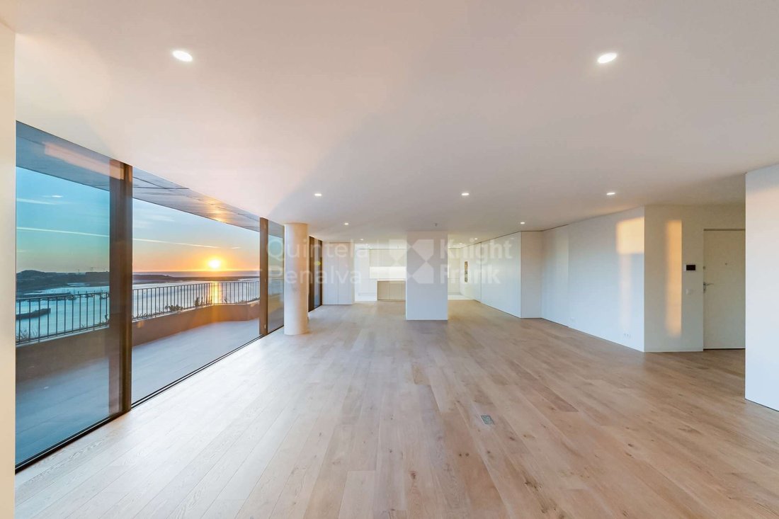 Apartment in Lordelo do Ouro e Massarelos, Porto District, Portugal 1 - 15033888
