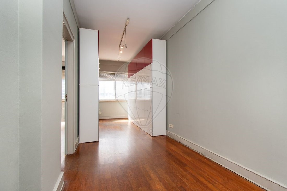 Apartment in Avenidas Novas, Lisbon, Portugal 2 - 15956430