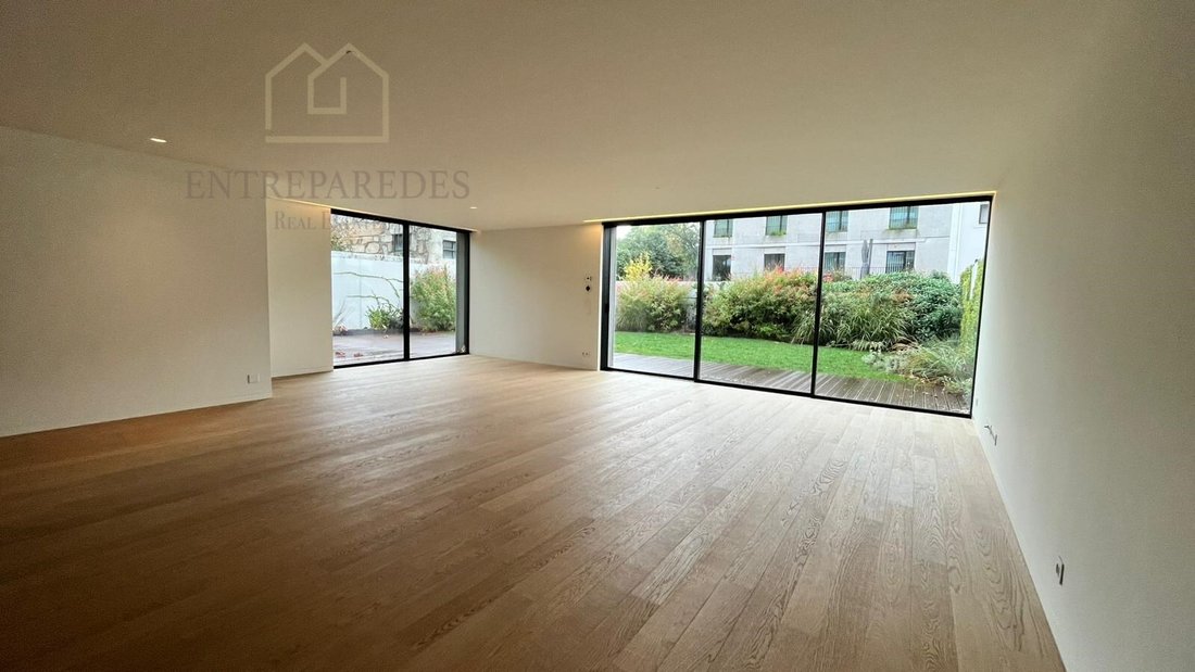 Apartment in Lordelo do Ouro e Massarelos, Porto District, Portugal 2 - 15378626