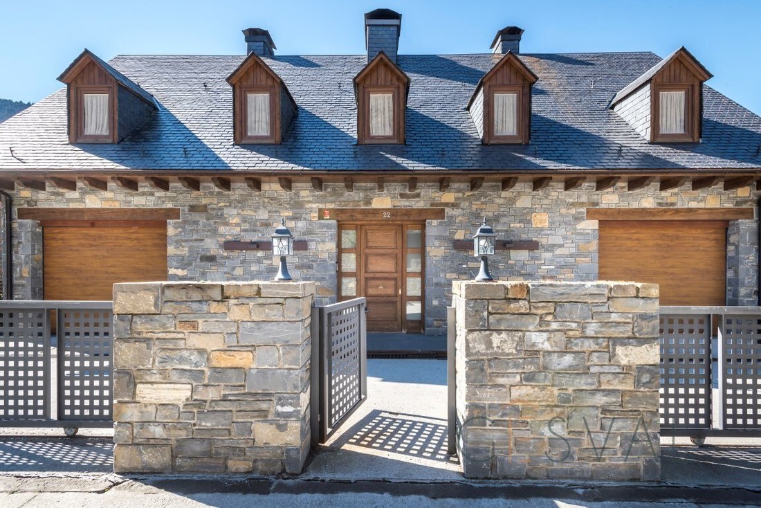House in Vielha e Mijaran, Catalonia, Spain 1 - 11853944