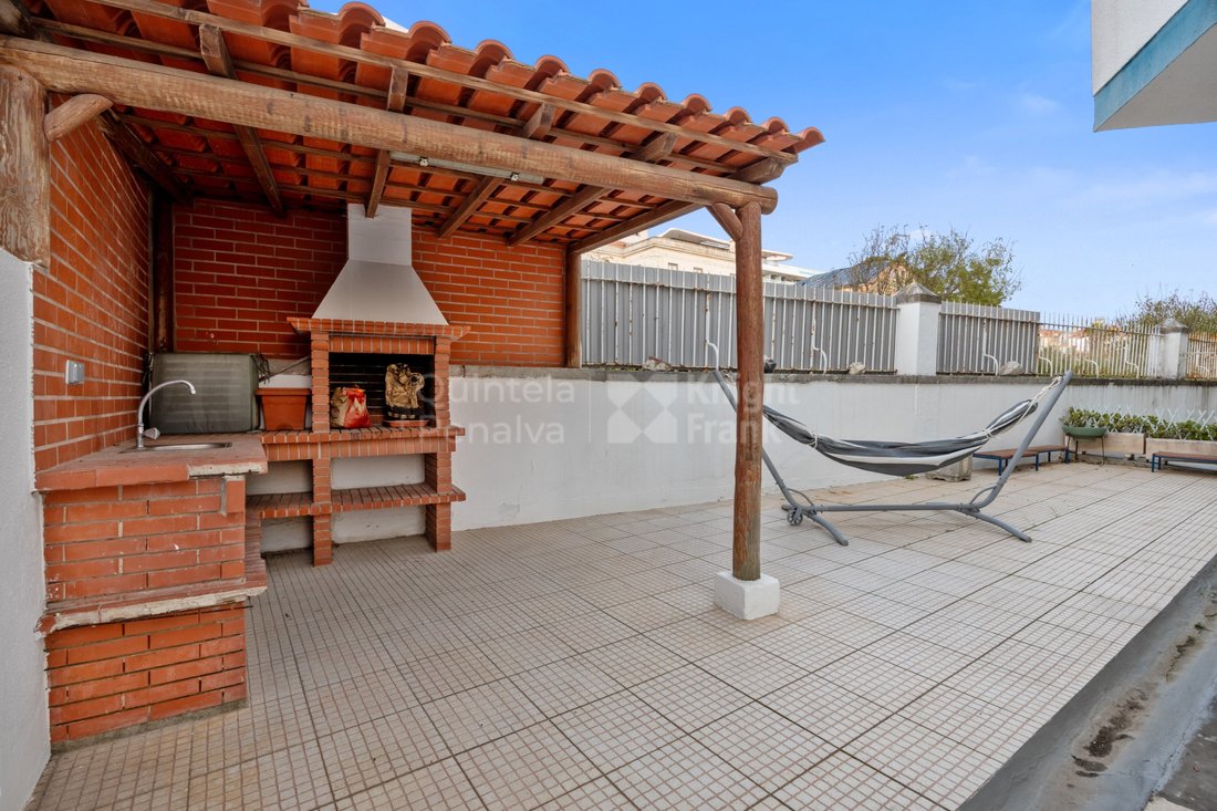 Apartment in Estoril, Cascais e Estoril, Lisbon 1 - 16621485