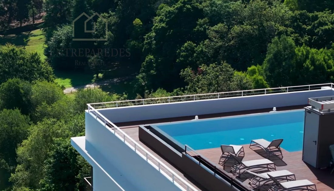 Apartment in Mafamude e Vilar do Paraiso, Porto District, Portugal 1 - 16369142